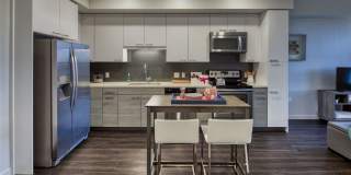 Eviva Midtown Gallery 25