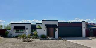 Modern 2 Bed 2 Bath East Side Home with Desert Views, Hot Tub & Spacious Backyard! Gallery 1