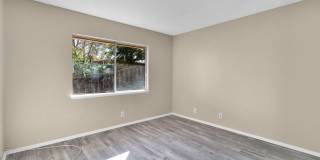 Victorville Green Tree Home- Refurbished 4 Bedrooms, 2 Bathrooms, New Paint, Gallery 6