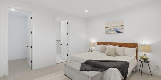 5824 N Lincoln Avenue Gallery 8