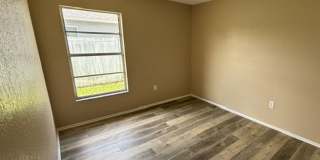 3 Bedroom, 2 Bath, 2 Car Garage Rental Gallery 7