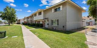 2Bed/1.5Bath Townhome at 15th Ave/Camelback! Ready for Immediate Move-In! 2Bed/1.5Bath Townhome at 15th Ave/Camelback! Ready for Immediate Move-In! Gallery 1