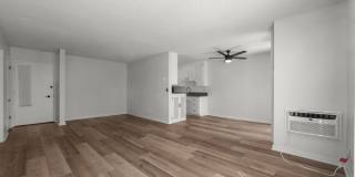 8011 W. Romaine Street Gallery 13