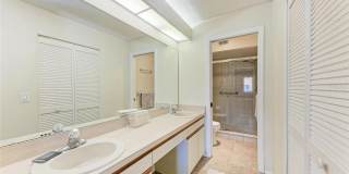 Furnished 2 Bedroom | 2 Bath - Lake Views Gallery 15