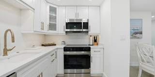 3443 Gulf Shore Boulevard North - 1 Gallery 22