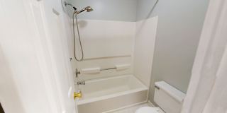 Charming 3 bedroom / 2 bathroom home with large fenced backyard near shopping & Fort Bragg! Gallery 21