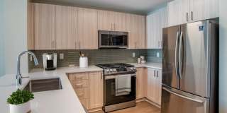 The Esquire on Fifth Gallery 14