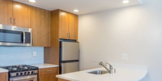 Sutton Plaza Apartments Gallery 1