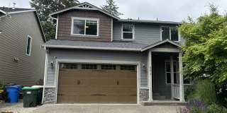Stunning 4 Bed Yelm Home with Vaulted Ceilings & Modern Amenities! Gallery 1