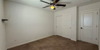 five bedrooms and three and a half bathrooms home in Fresno, CA Gallery 24