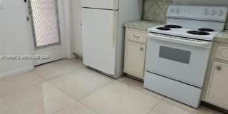 445 NE 195th St Gallery 4