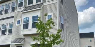 235 CROFTON COURT Gallery 1