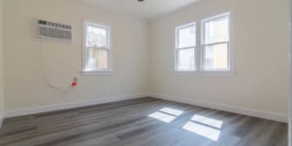 616-618 N. Alta Vista Blvd. Gallery 10