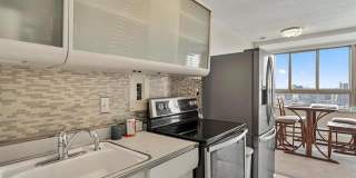 8900 E JEFFERSON Avenue Gallery 7