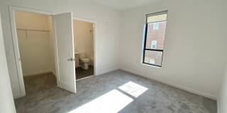 104 Howe Gallery 21