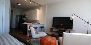 886 West Adams Street Gallery 3