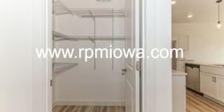 STUNNING HOME!! 4 Bed, 3 Bath Home in Altoona STUNNING HOME!! 4 Bed, 3 Bath Home in Altoona Gallery 10
