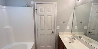 Room in 3 Bedroom Townhome at Dove Cottage Ln Gallery 29