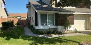 Two-Story 3 Bed, 2 Bath Townhome with Garage Two-Story 3 Bed, 2 Bath Townhome with Garage Gallery 1