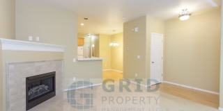 Spacious 3 Bedroom, 2.5 Bath Townhome Available in Hillsboro - 2 Car Garage! Spacious 3 Bedroom, 2.5 Bath Townhome Available in Hillsboro - 2 Car Garage! Gallery 1