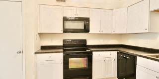 Updated 2 Bed 2 Bath with Community Pool Gallery 1