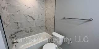 2062 Hollywood Drive Gallery 24