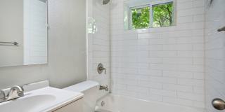 Pendleton Heights Apartments Gallery 23