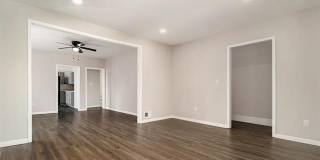 1045 Casgrain Street Gallery 17