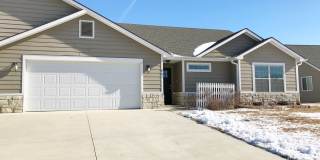 AMAZING KITCHEN, LARGE FENCED YARD, CLOSE TO FORT RILEY AMAZING KITCHEN, LARGE FENCED YARD, CLOSE TO FORT RILEY Gallery 1