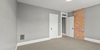 223 Thurman Avenue Gallery 13