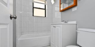 Three Bedroom in South Shore Gallery 8