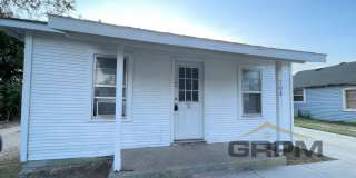 Compact Two Bedroom house Gallery 1