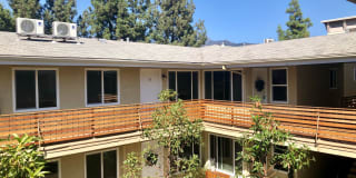 296 N Oakland Gallery 17