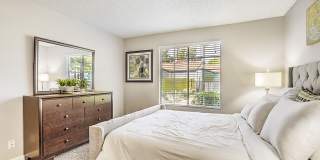 The Grove Gallery 27