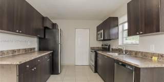 18931 NW 33rd Pl Gallery 7