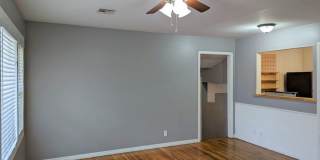 2 Bed 1 Bath Plus Bonus Living/Office Cottage Style Home-The Village NW OKC Gallery 4