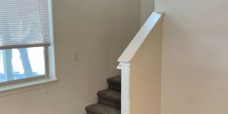 Two Bedroom 3 Bath Duplex-Townhouse in Southwest Medford Gallery 7