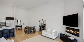 118 South Kenwood Street Gallery 8