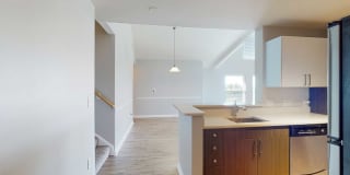 Bradlee Danvers Gallery 23