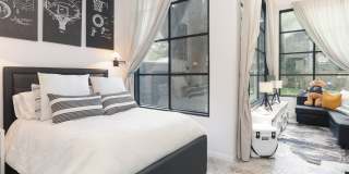 LUXURY 4-BEDROOM HOME IN ALAMO HEIGHTS Gallery 13