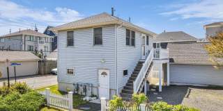 1 Beach Way Gallery 1