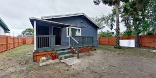 **Charming 3-Bedroom Historic Home with Covered Porch and Large Yard** Gallery 22