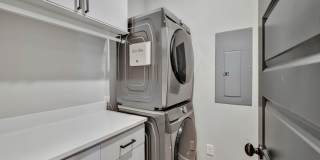 Gorgeous FULLY FURNISHED Home Just Off Charlotte Ave. Gallery 35