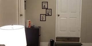 4 Bedroom, 2 bathroom home near Caterpillar Gallery 24