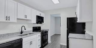 The Warwick Gallery 12