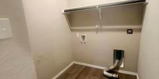 Charming 3/2 conveniently located to Lackland, Toyota, Palo Alto & Texas A&M San Antonio! Gallery 13