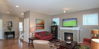 Exquisitely Beautiful Home with 3 bed and 2.5 Bath Gallery 5