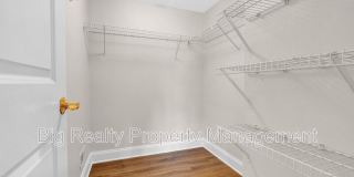 364 Prospect St Gallery 37