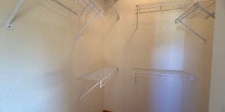 3br/2ba House with Garage, Enclosed Yard & Solar Panels! Pets Negotiable! Gallery 10