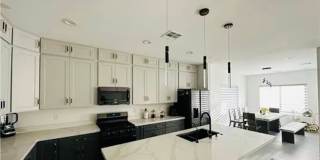 Fully Furnished 4BR + RV Garage Gallery 14